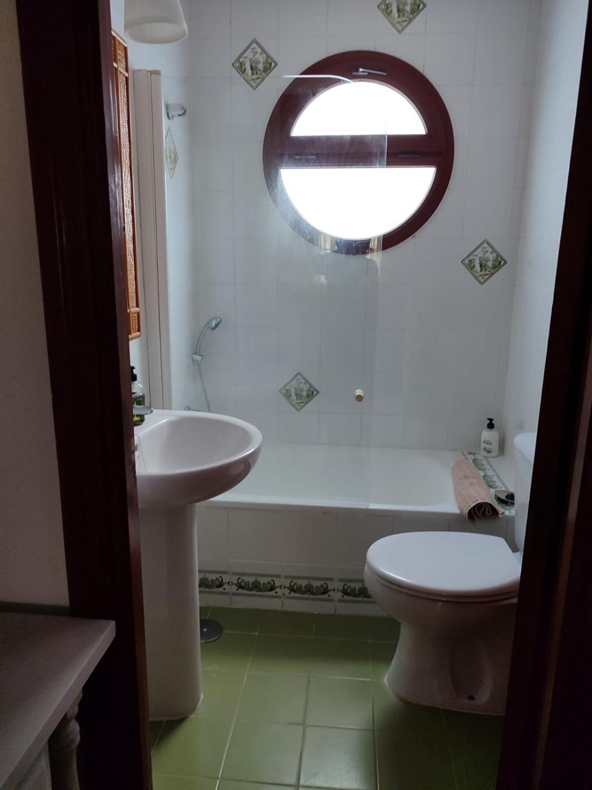 Chalet Roche A 300 Metros De La Playa Luaran gambar